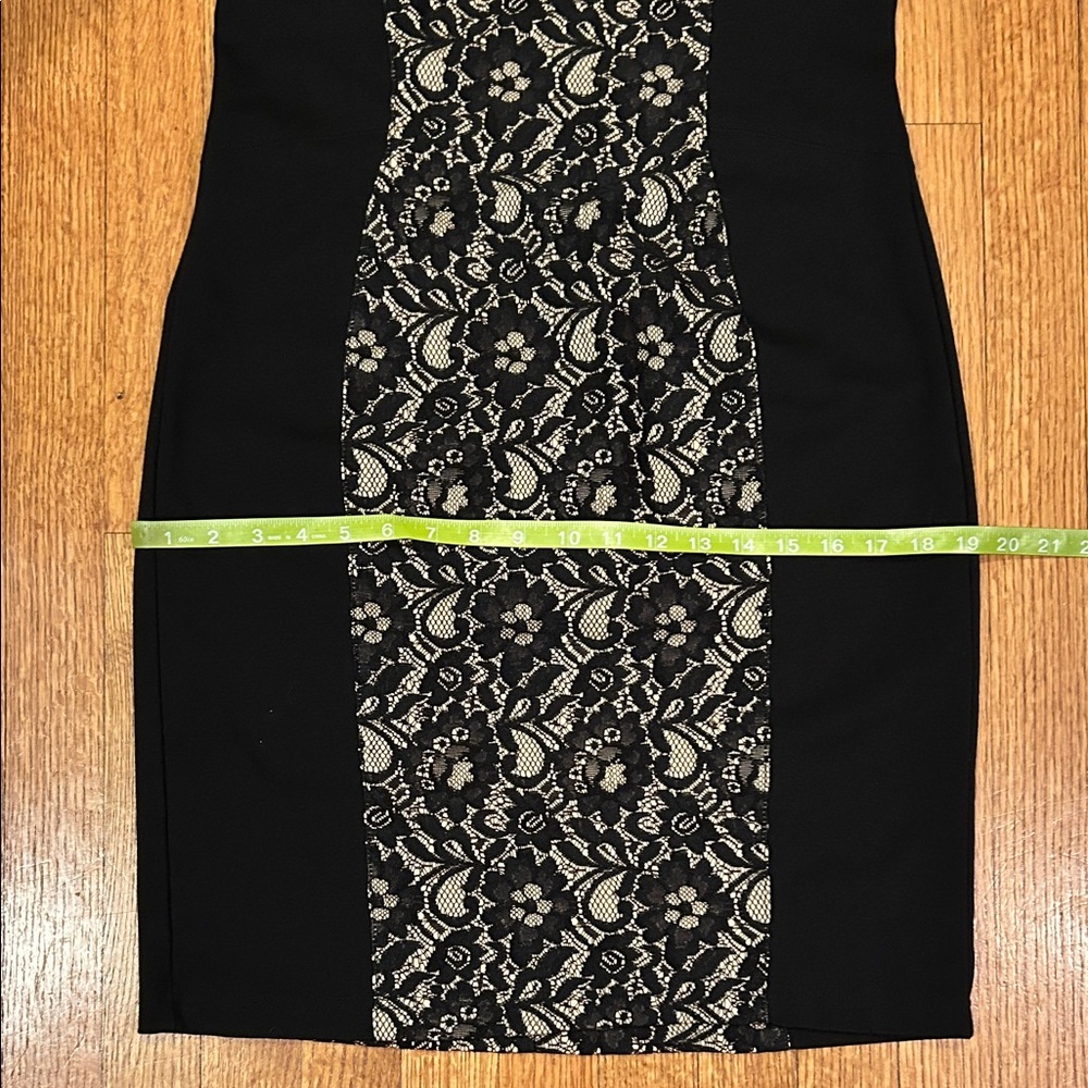 Katherine Barclay Elegant Black and Cream Lace Dress Size 10 - Picture 15 of 15